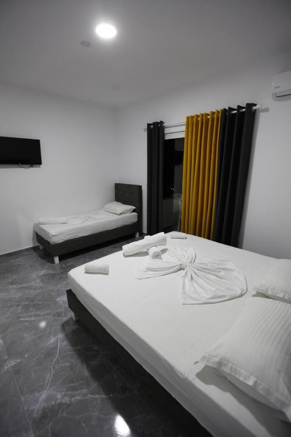Hotel Seadel Ksamil Exterior photo